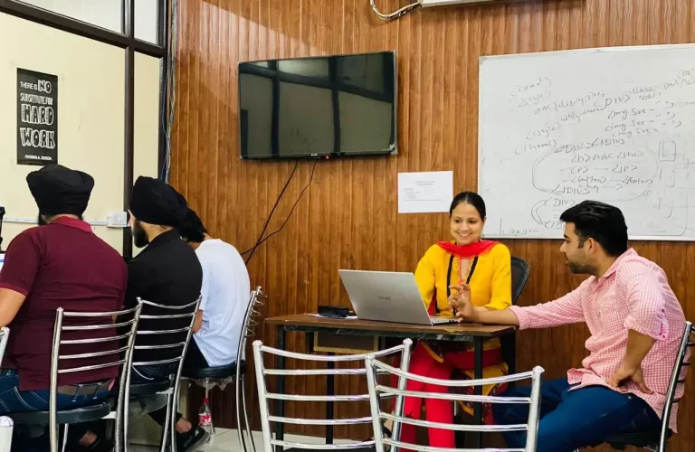 React Js Training in Chandigarh-svg